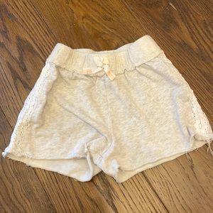 Lapel did girls shorts.